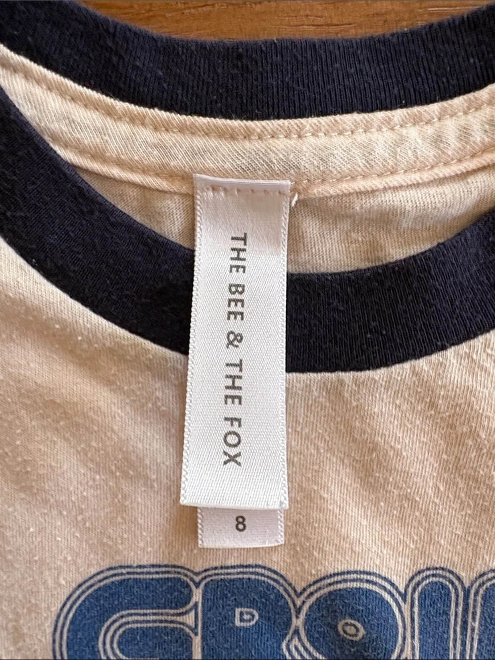 The Bee & The Fox- Kids cream T-Shirt with Blue Collar